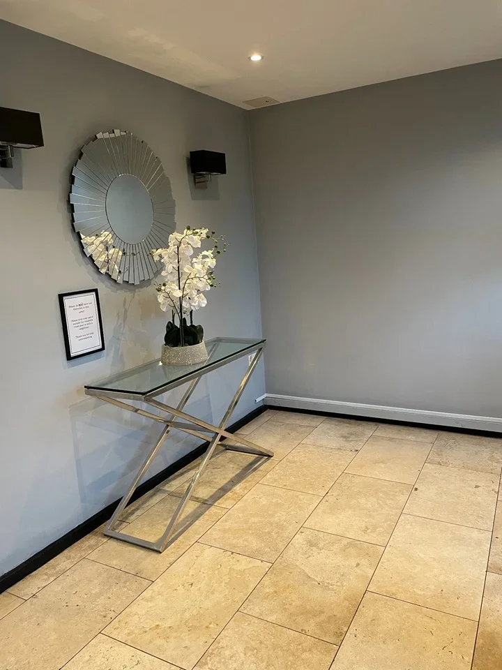 Flat Ashurst Drive in Greater London