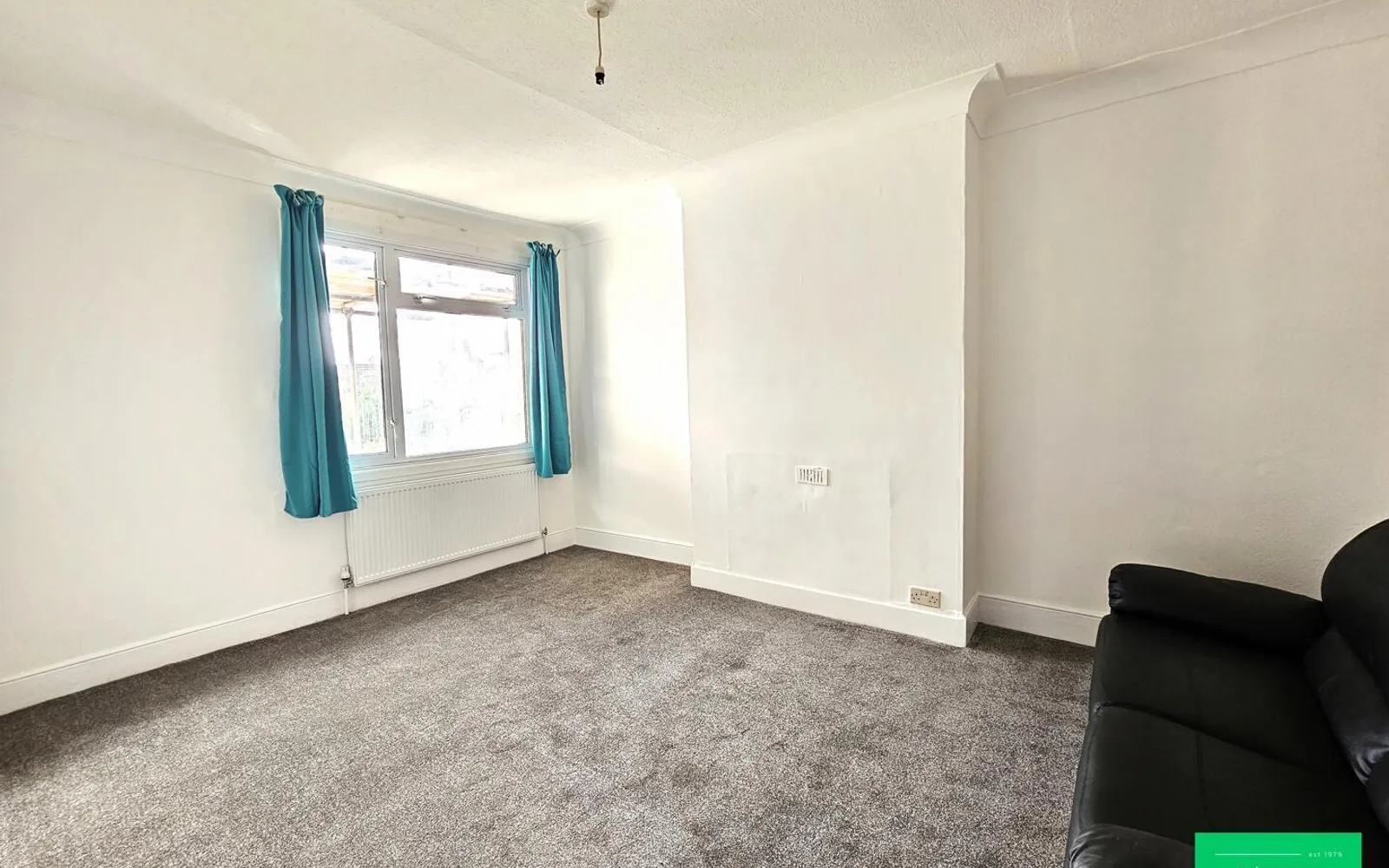 Flat East End Road in Greater London