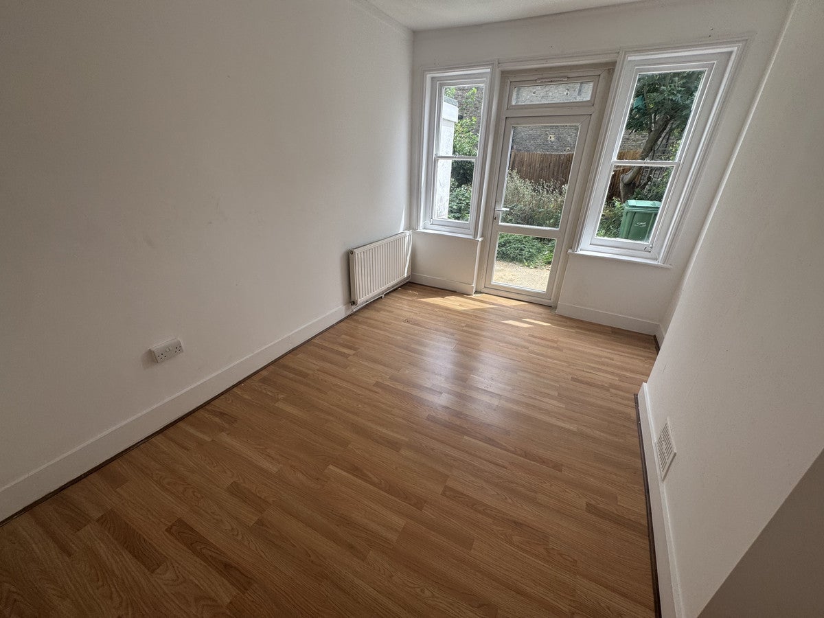 Flat East Dulwich Grove in Greater London