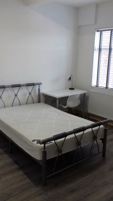Room St Georges Road in Bolton