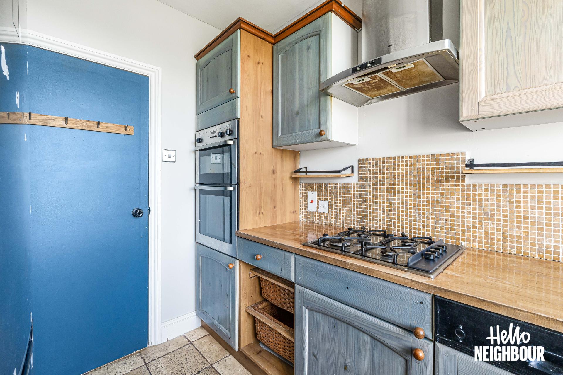 Flat Brondesbury Road in Greater London