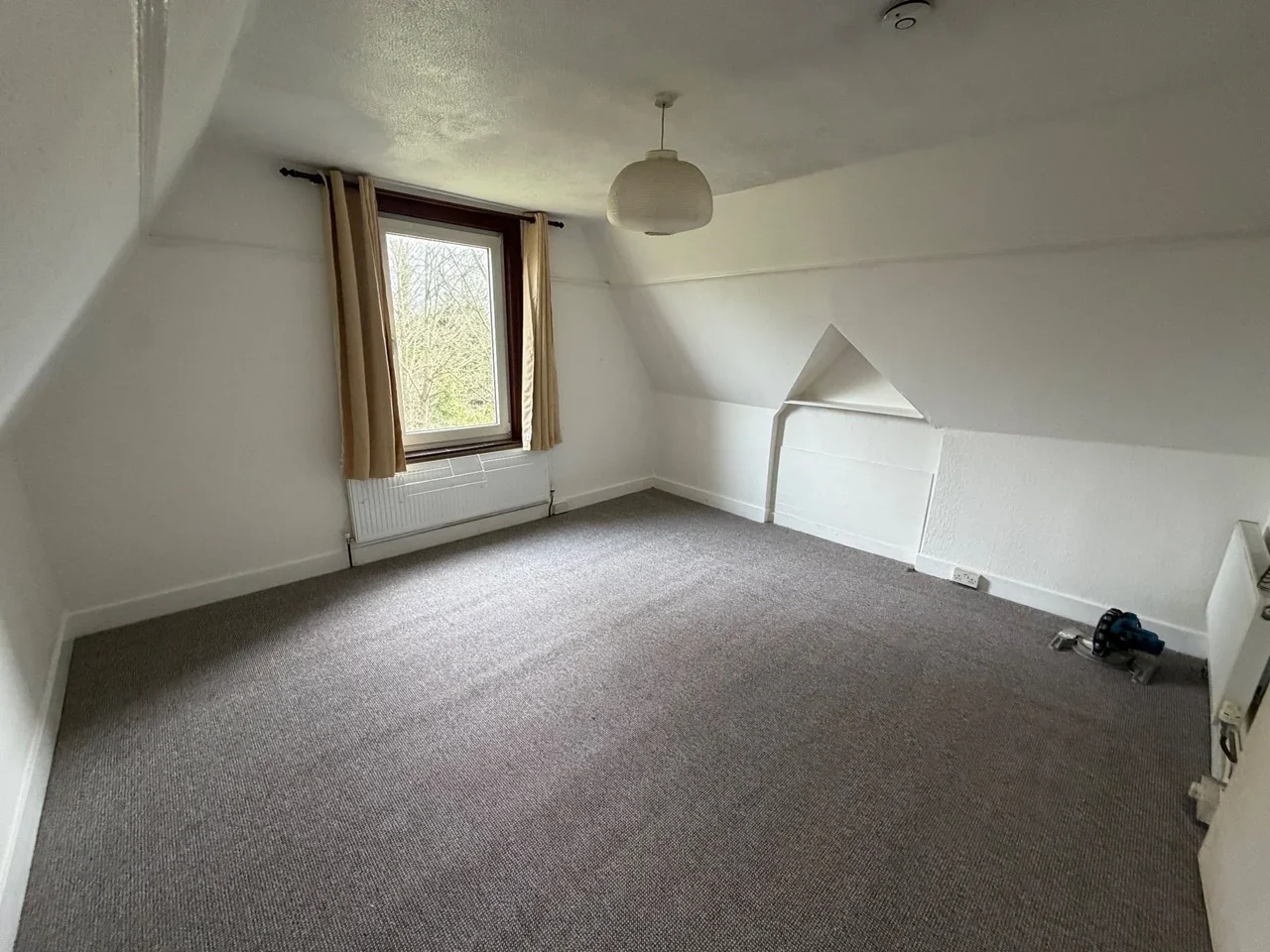 Flat Ashburton Road in Greater London