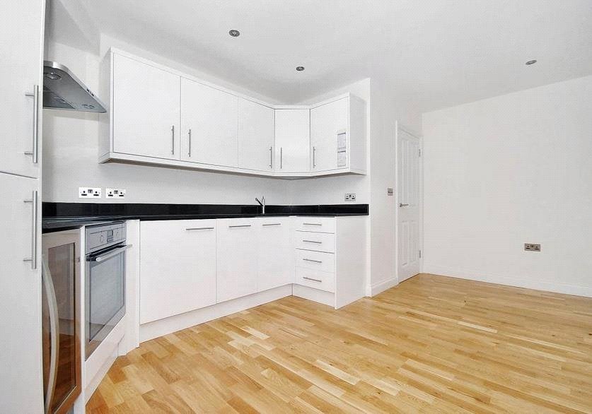 Flat Pattison Road in Greater London
