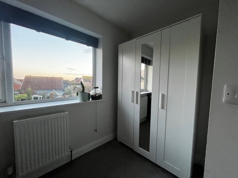 Room Grange Close in Mid Suffolk