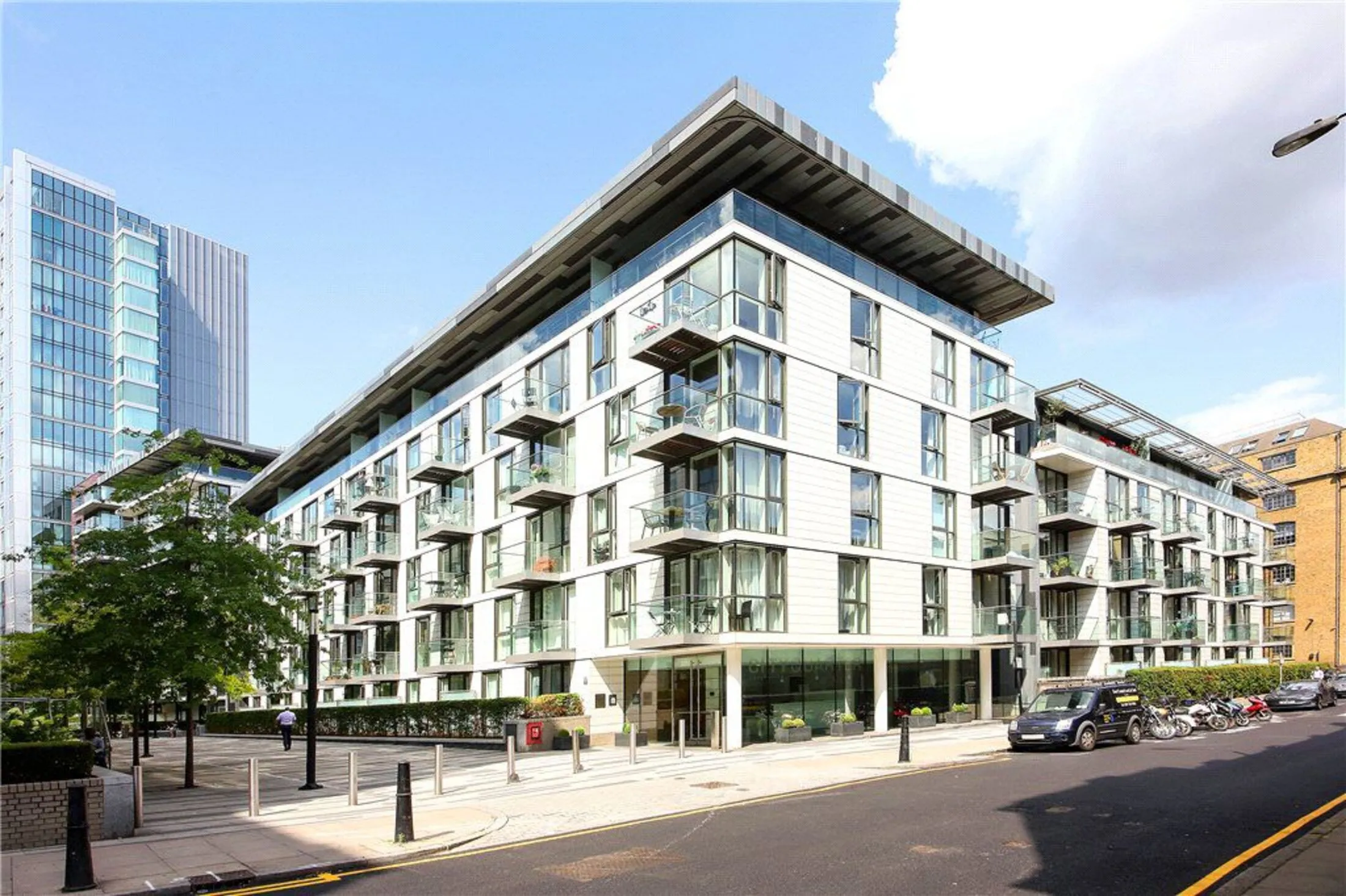 Flat Bridle Mews in Greater London