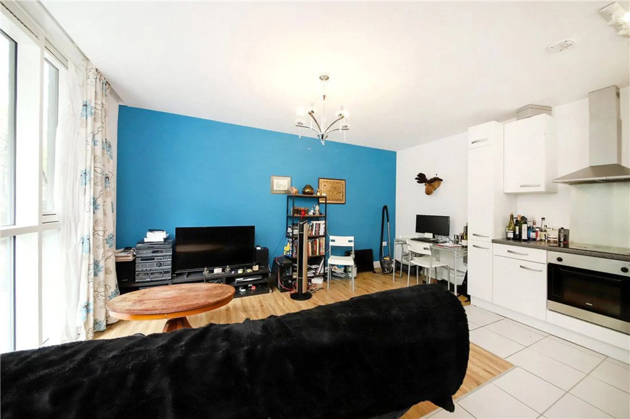 Flat Bridle Mews in Greater London