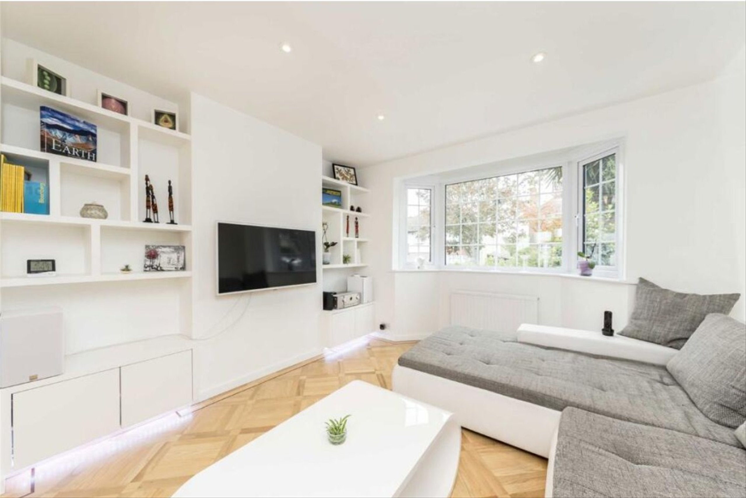 House Templecombe Way in Greater London