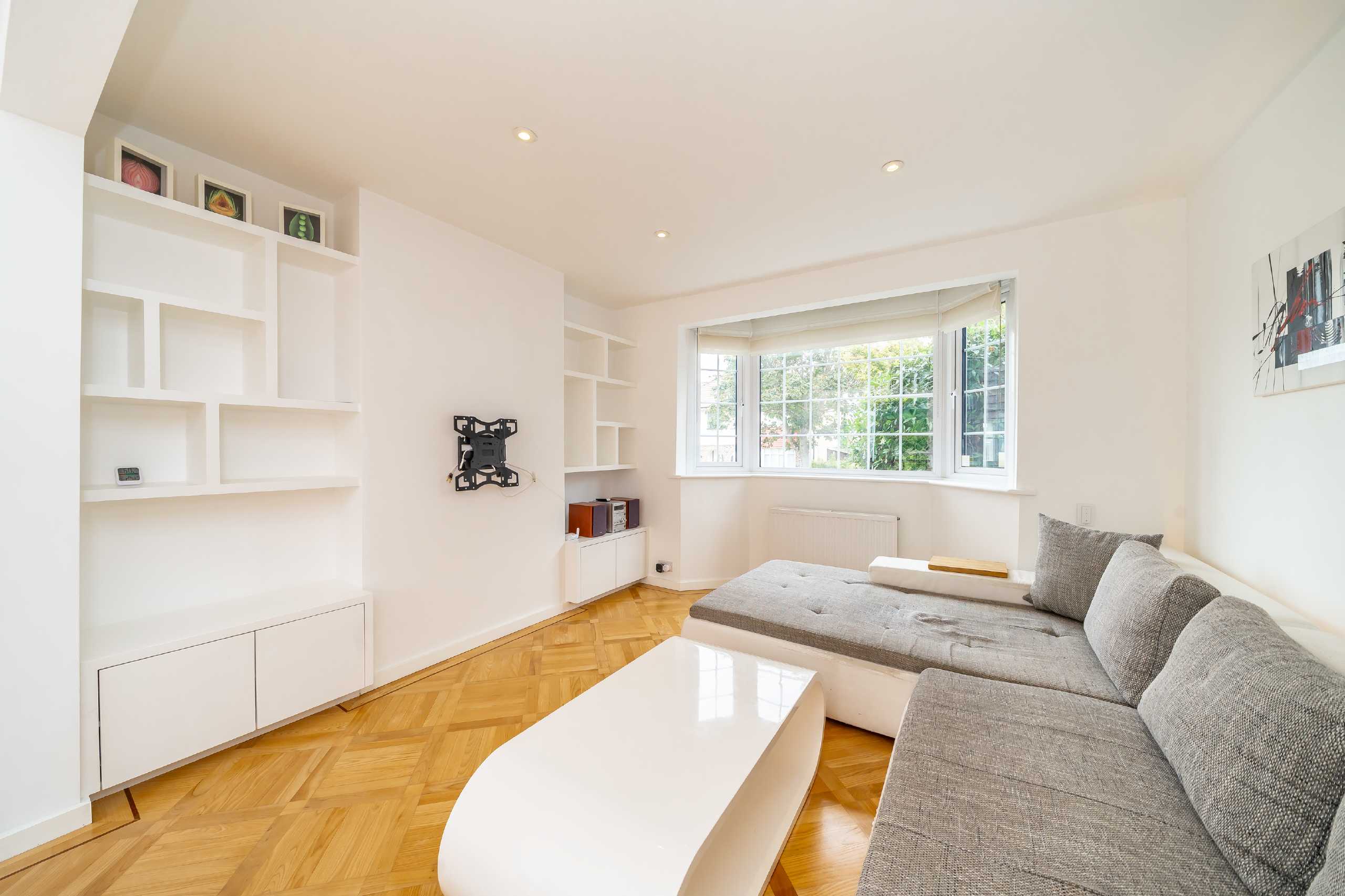 House Templecombe Way in Greater London