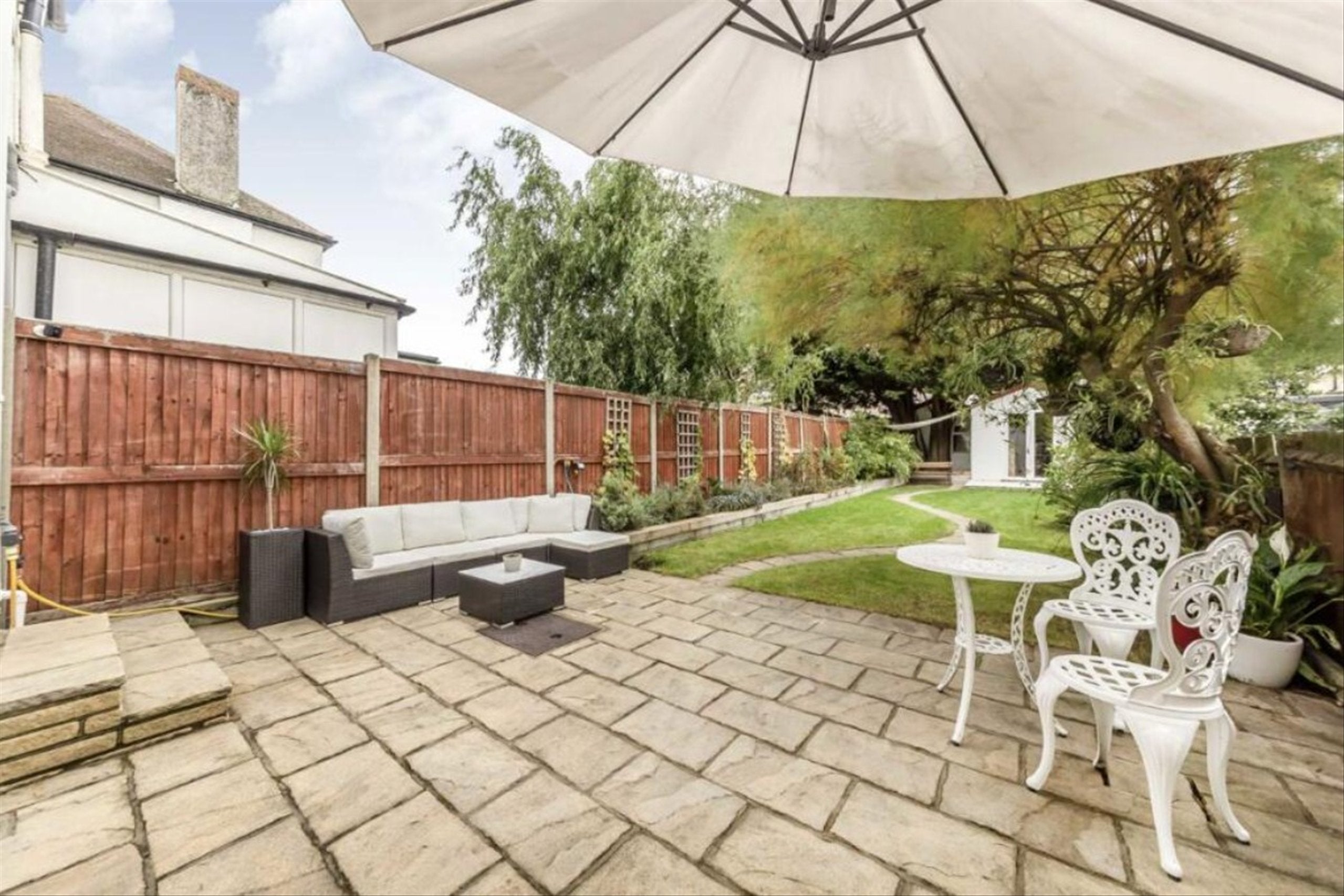 House Templecombe Way in Greater London