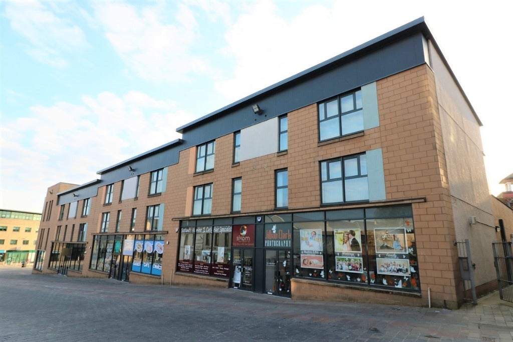 Flat Castle Street in Hamilton
