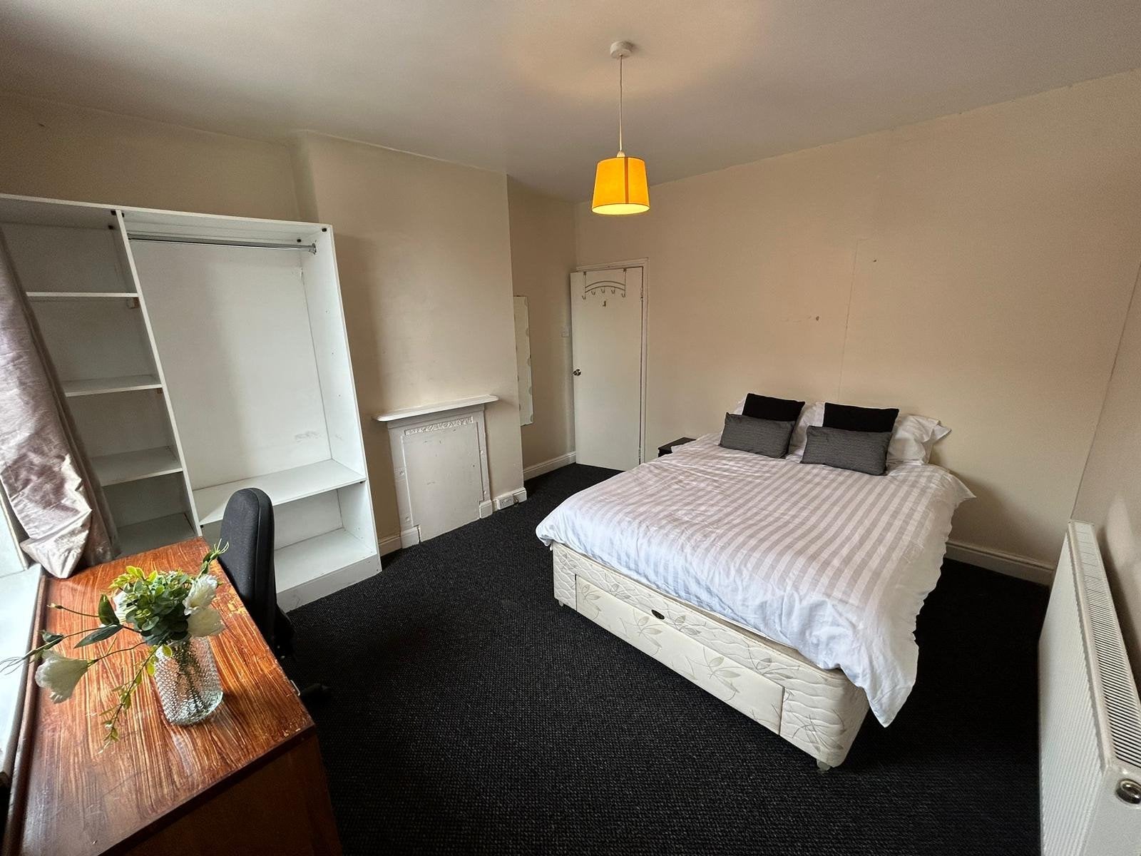 Flat Back Welton Place in Leeds