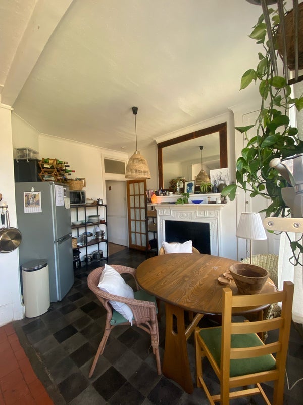 Room Doverfield Road in Greater London