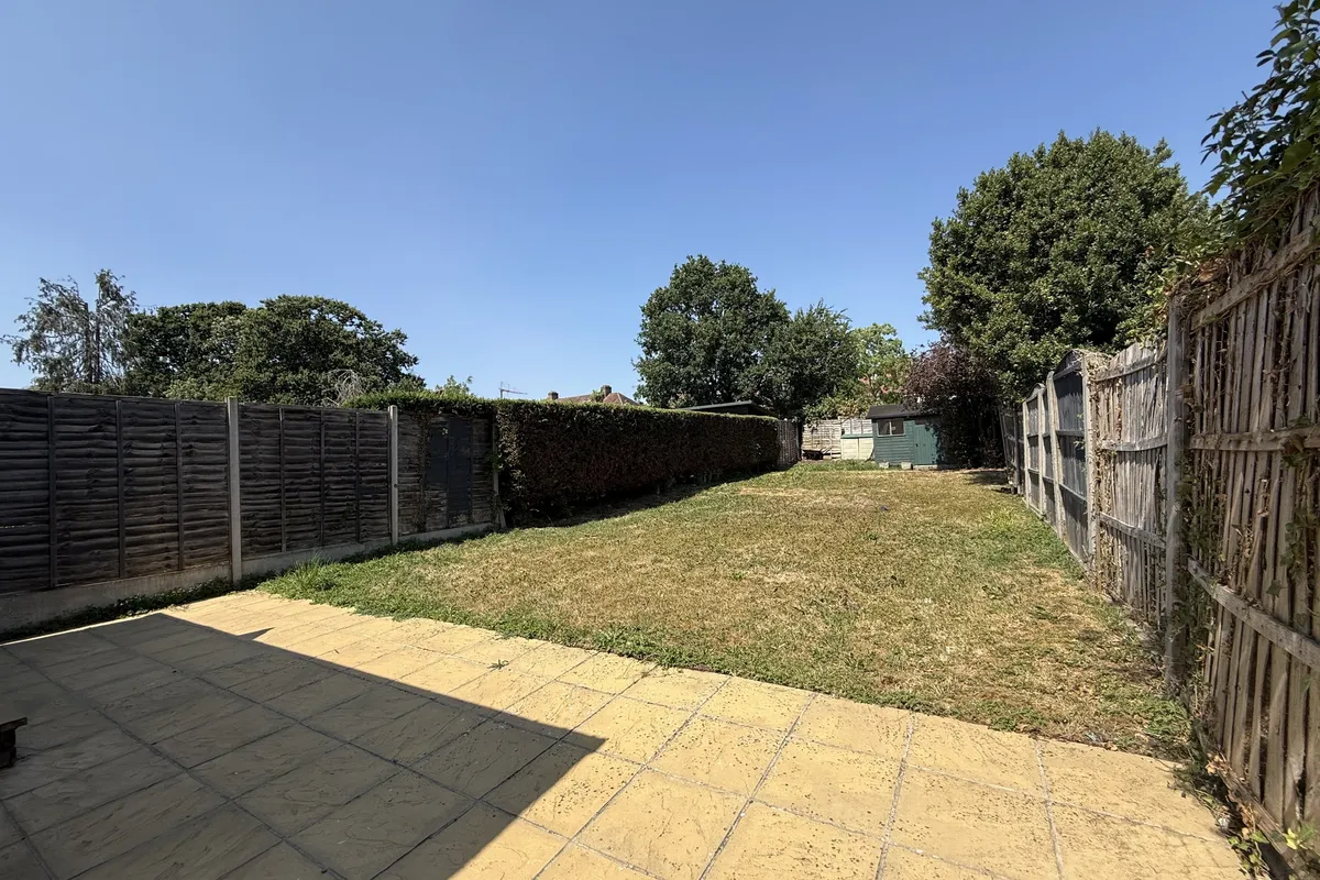 House Surrey Grove in Greater London