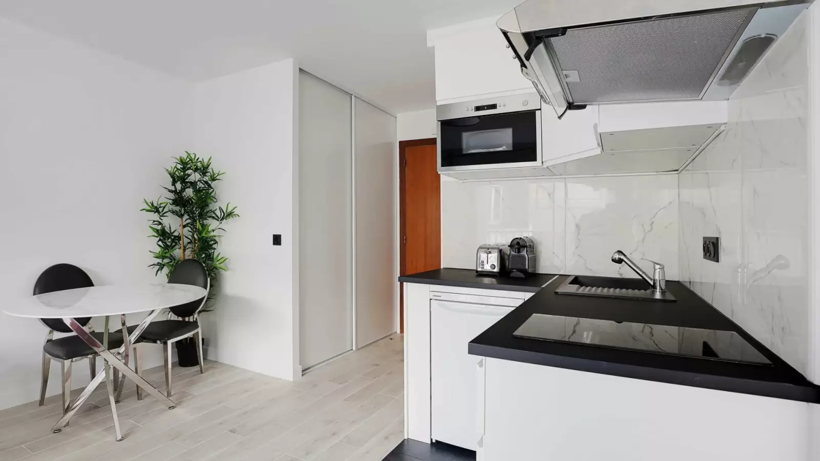 Appartement Rue de Longchamp à Paris