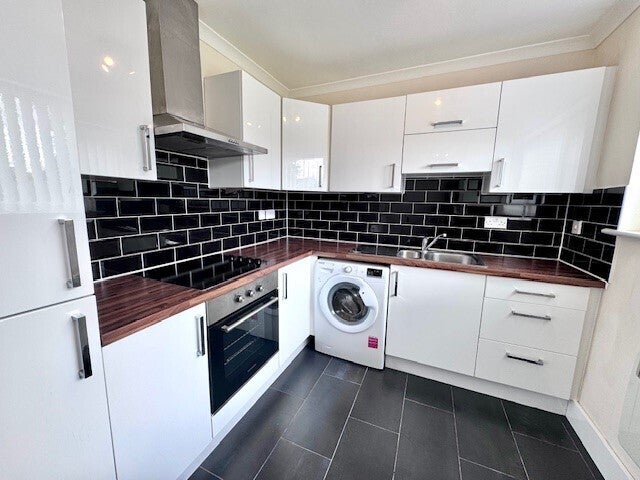 Flat Hatherleigh Walk in Bolton