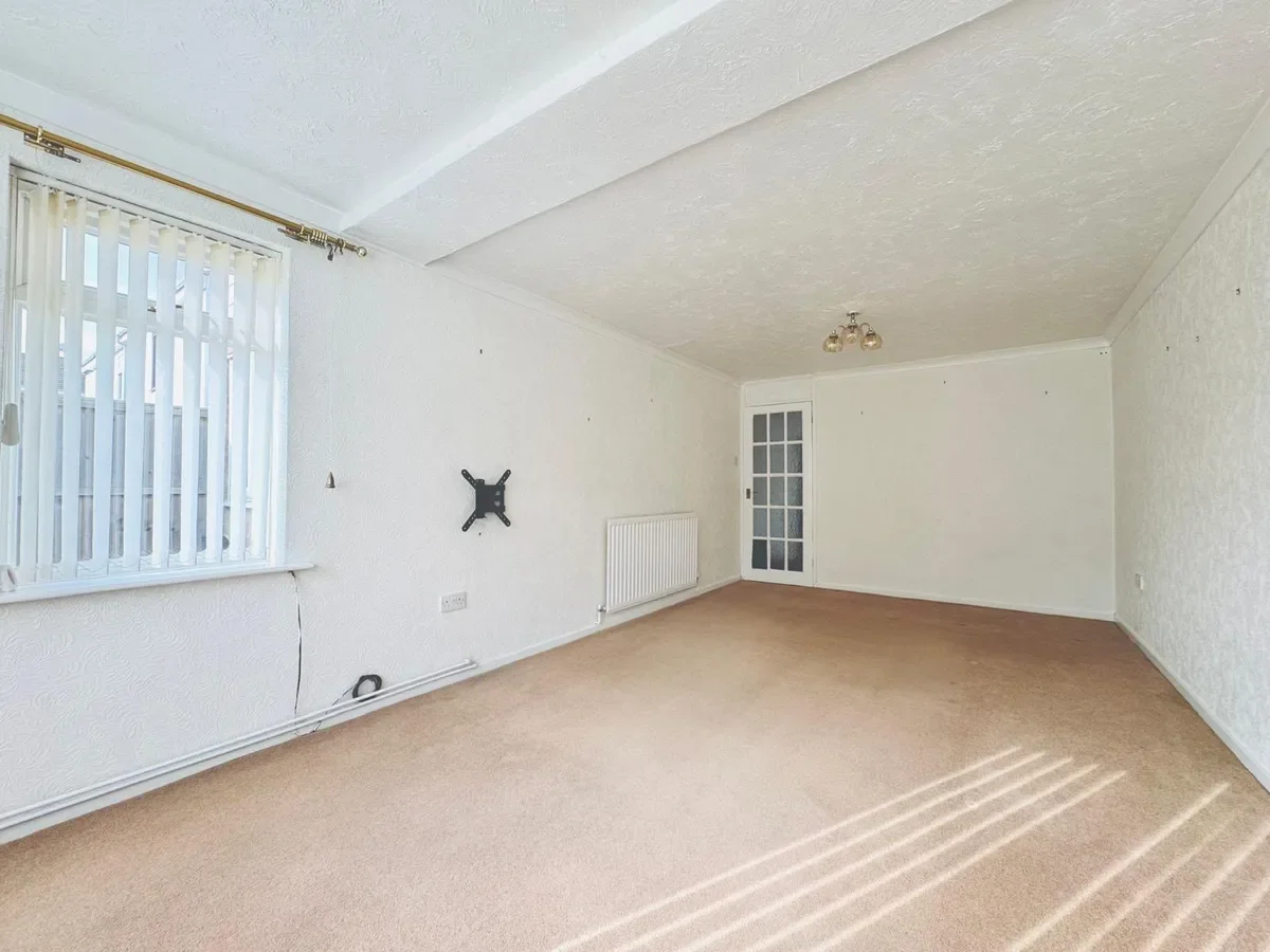 House Martin Close in Basingstoke and Deane
