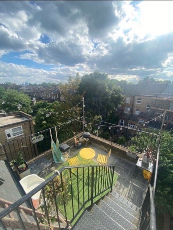 Room Clarence Road in Greater London