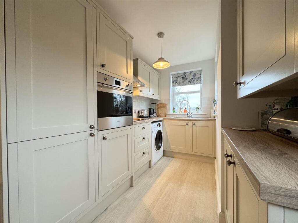 Flat Pentire Crescent in Newquay