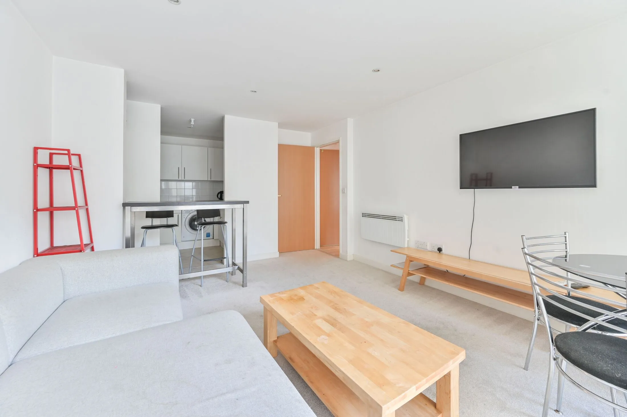 Flat Newington Causeway in Greater London
