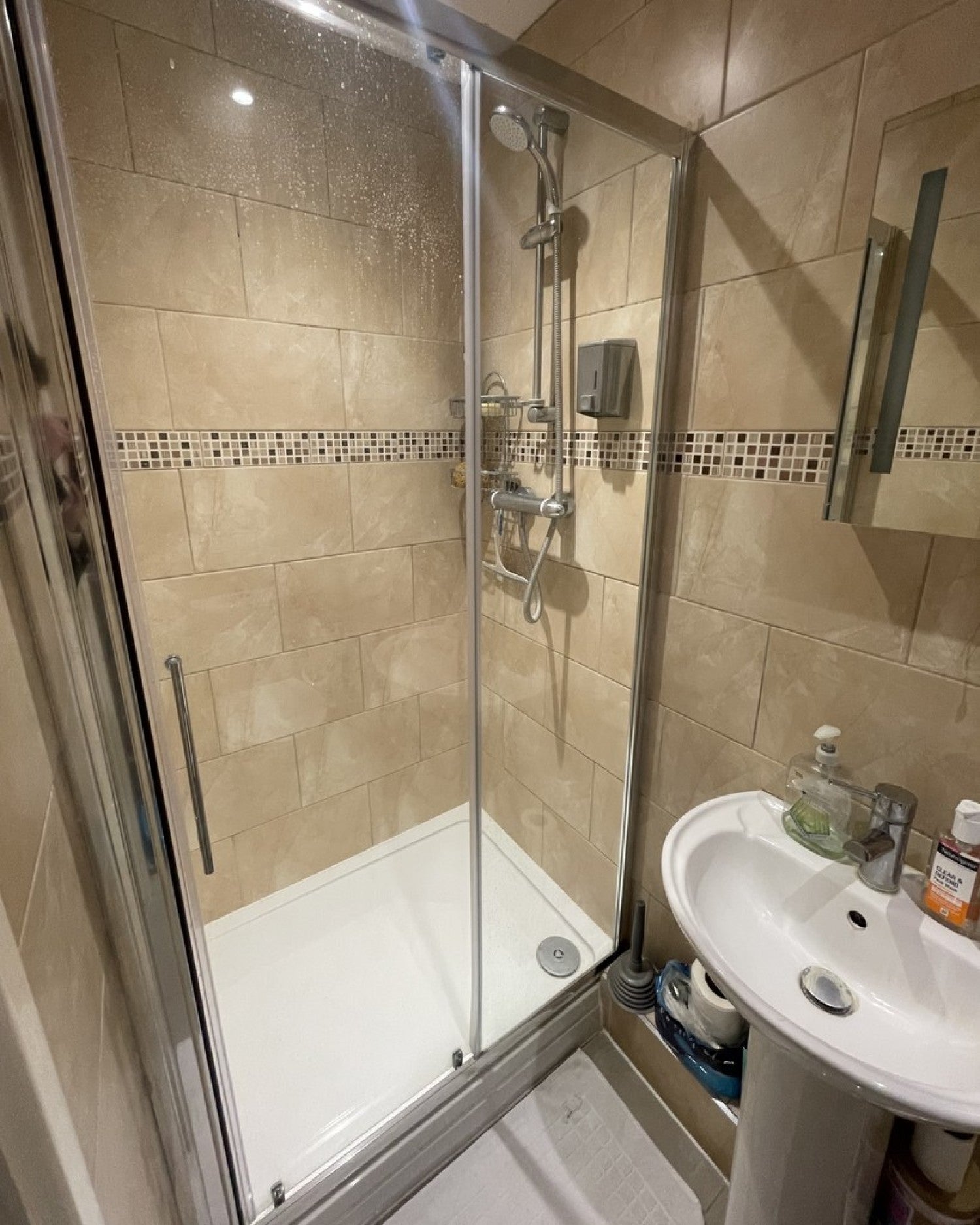 Flat Bath Road in Reading
