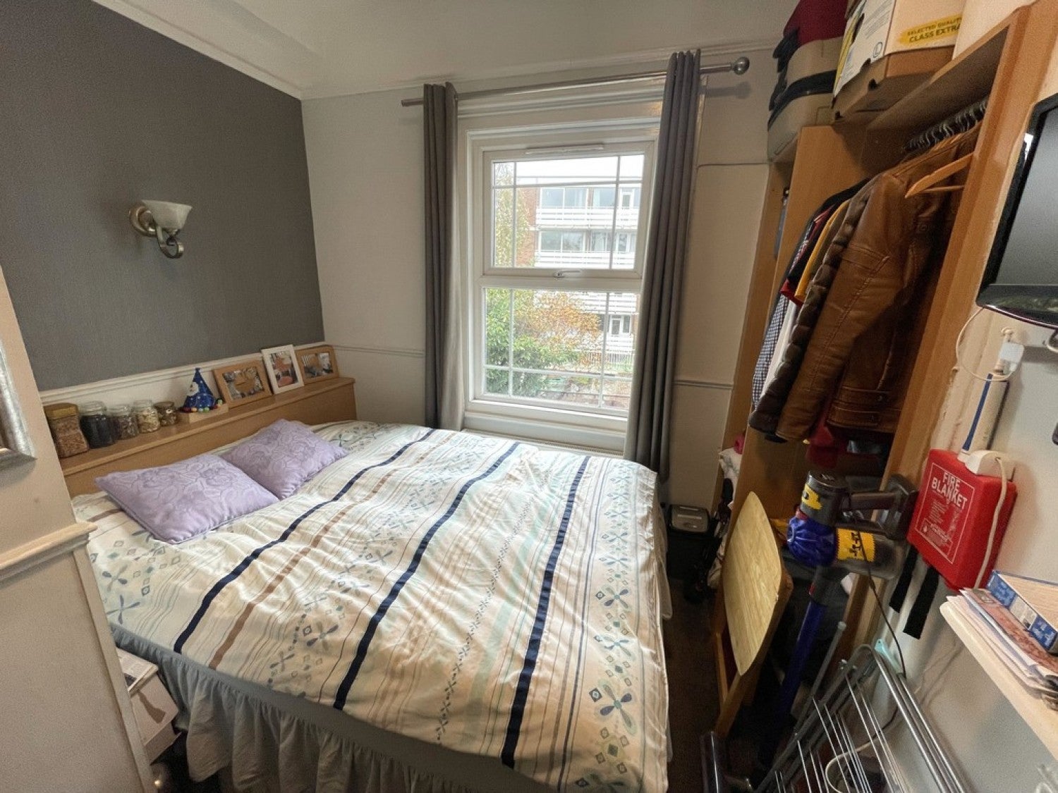 Flat Bath Road in Reading