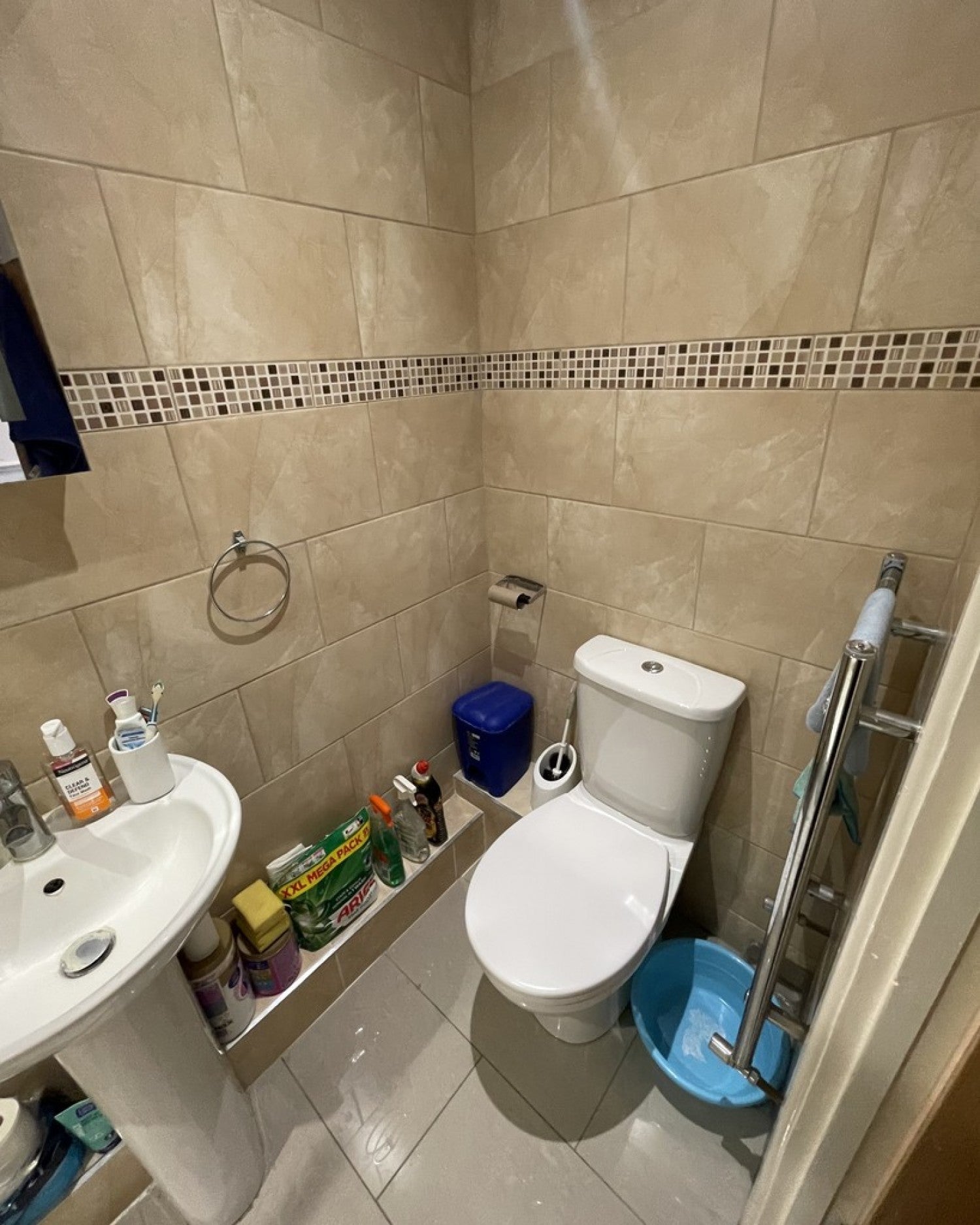 Flat Bath Road in Reading