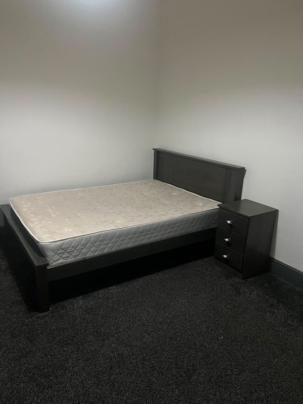Room Abbey Road in Sandwell