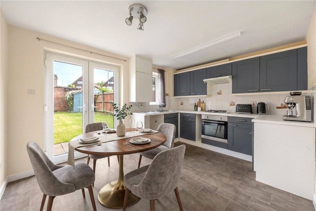 House Cherrytree Court in Bristol