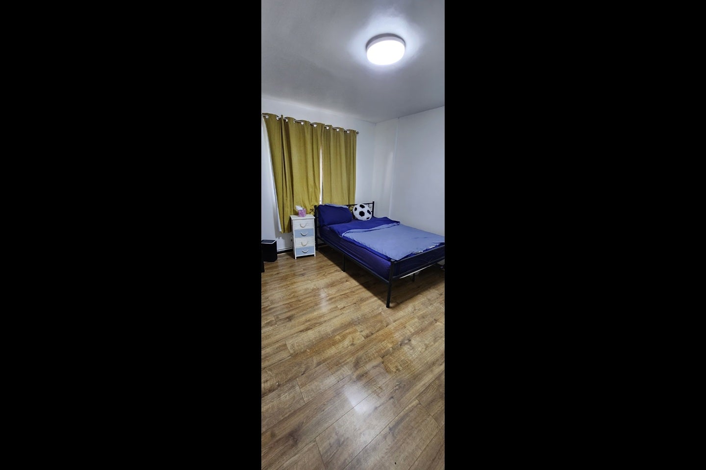 Room Winchelsea Road in Greater London