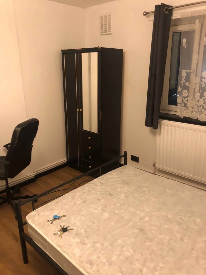 Room Winchelsea Road in Greater London