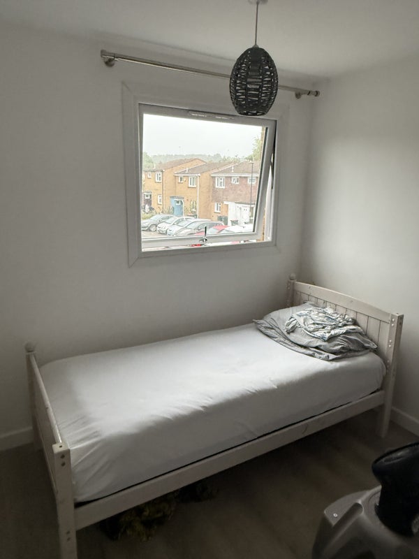 Room Padstow Walk in Crawley