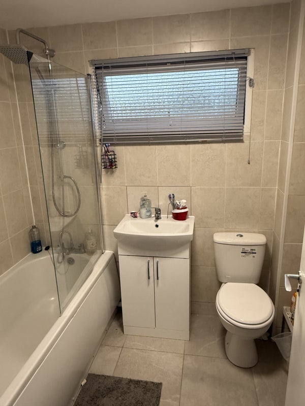 Room Padstow Walk in Crawley