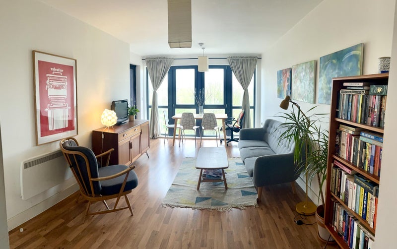 Room Morris Court in Greater London