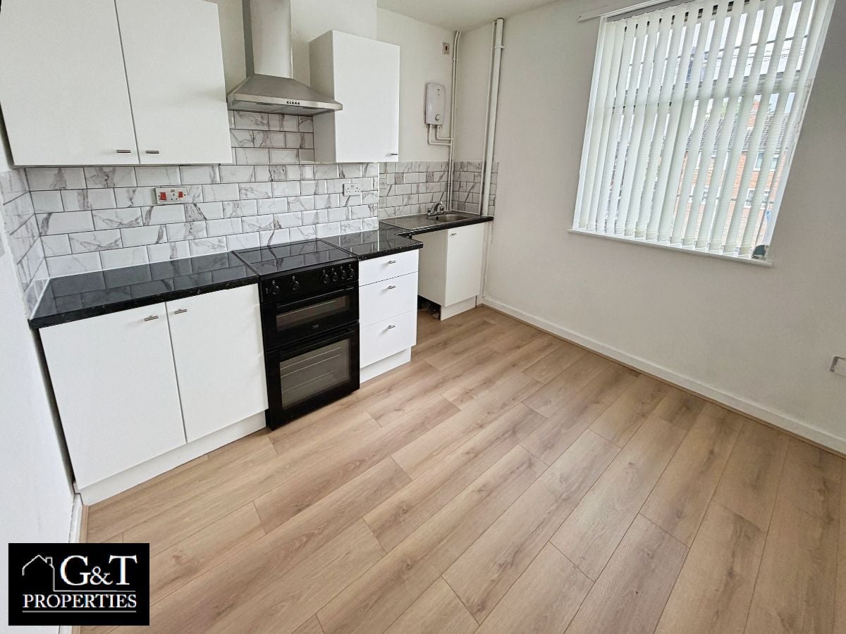 Flat Waverley Street in Brierley Hill