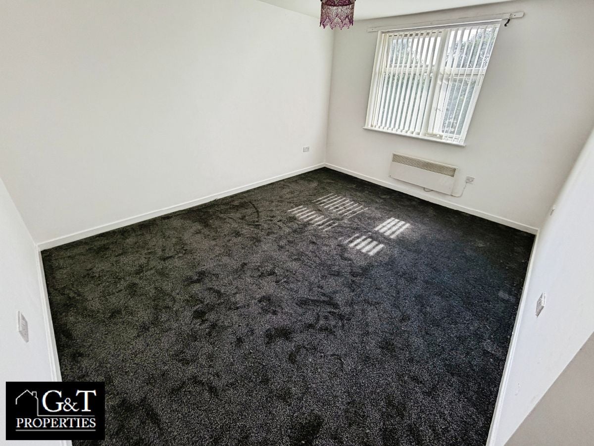 Flat Waverley Street in Brierley Hill