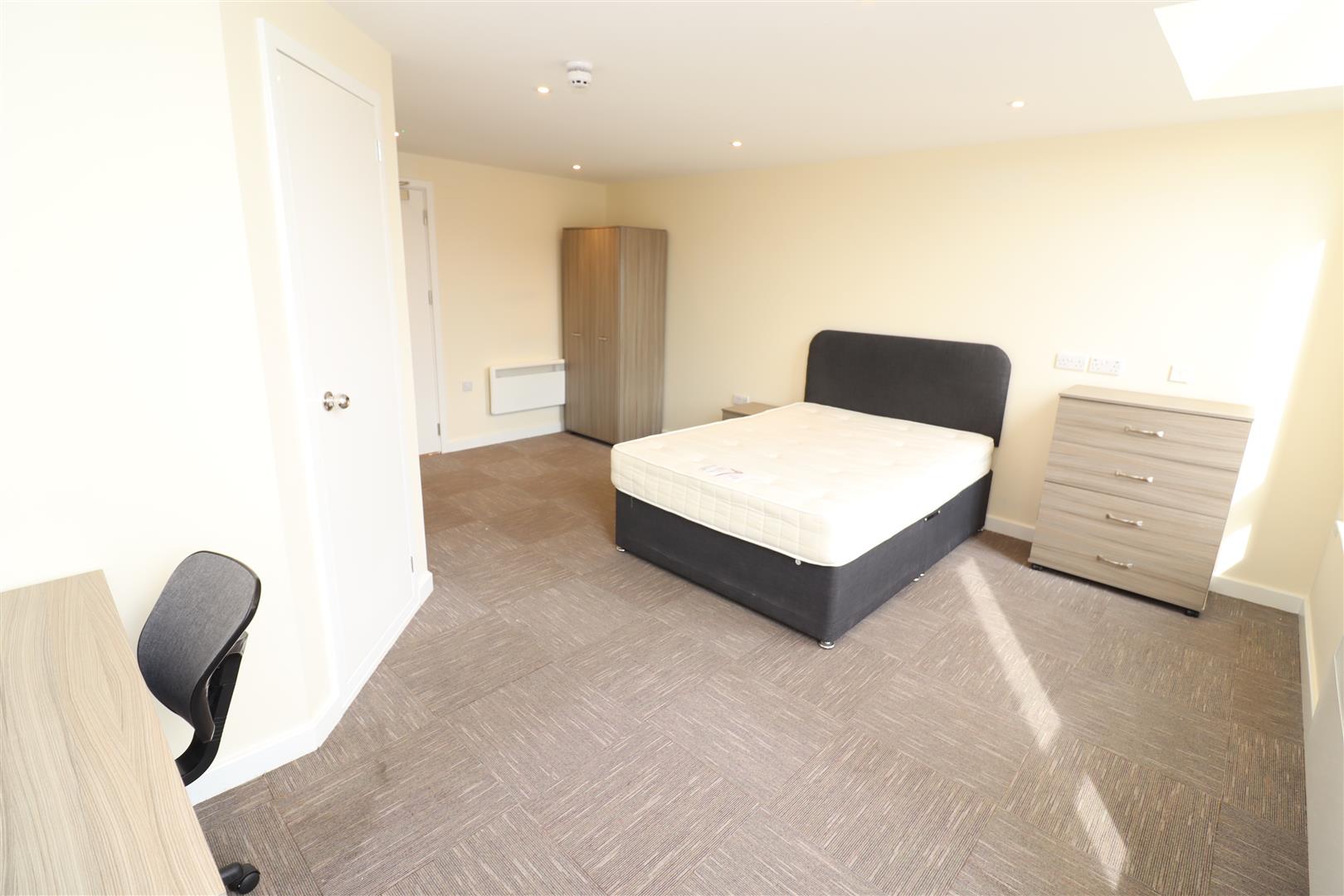 Room St Giles Street in Northampton