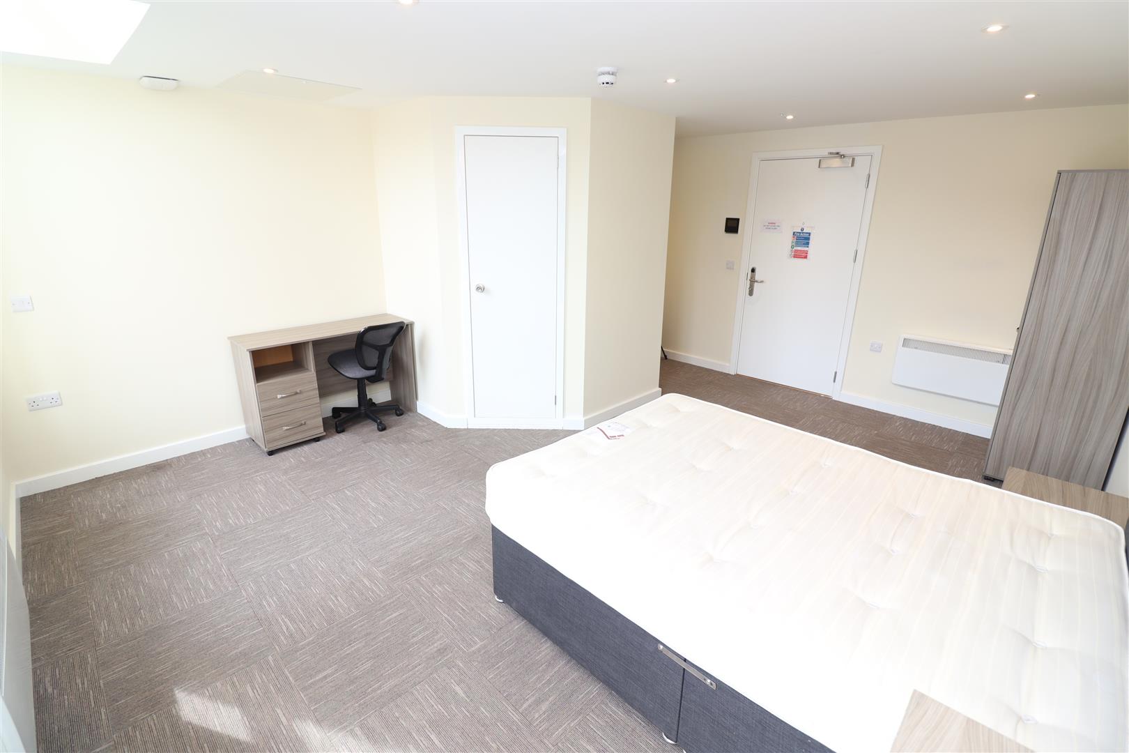 Room St Giles Street in Northampton