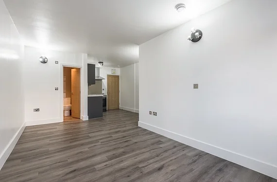 Flat Steedman Street in Greater London