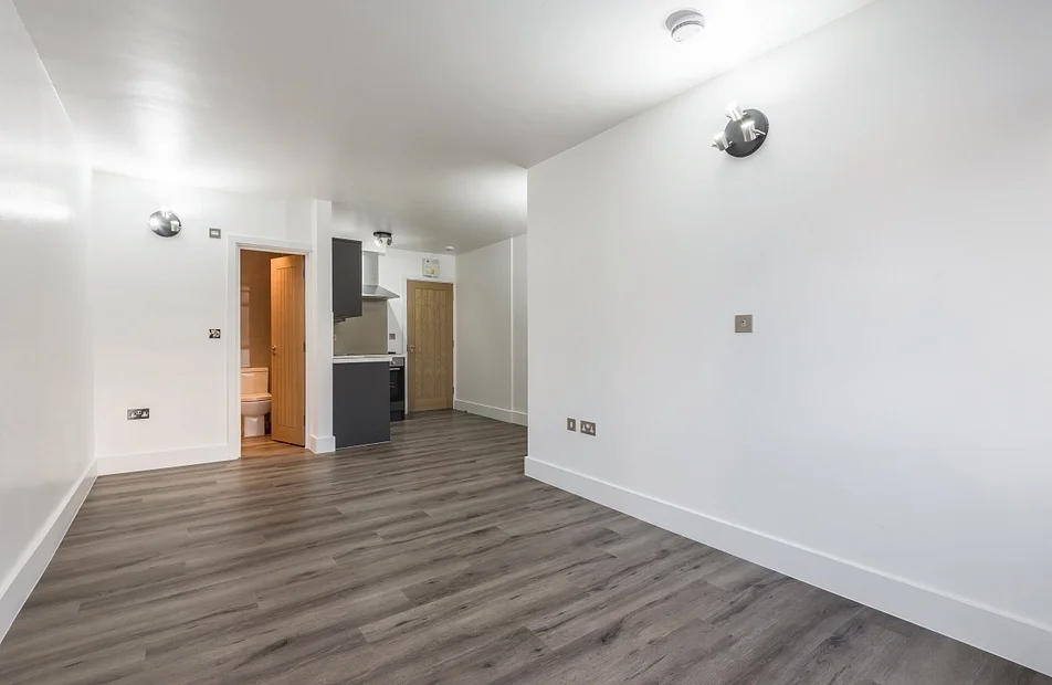 Flat Steedman Street in Greater London