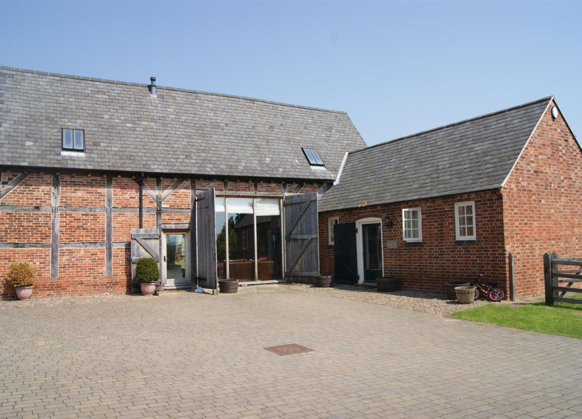 House Cosford Lane in Rugby