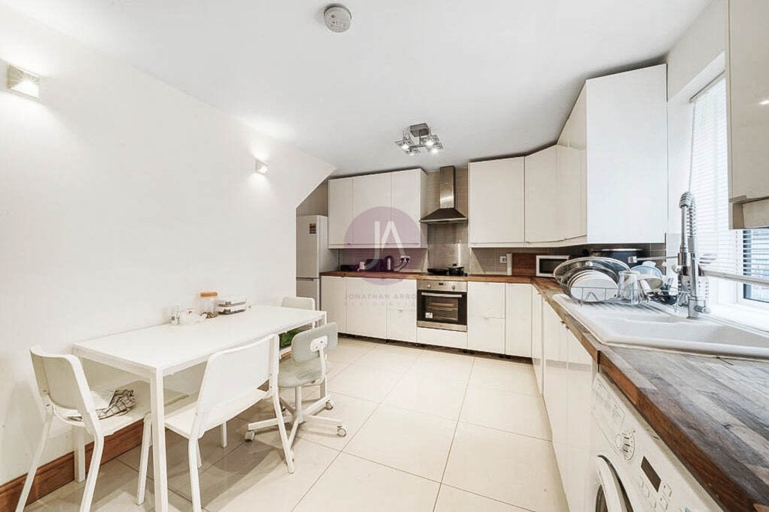 Flat Abercorn Place in City of Westminster