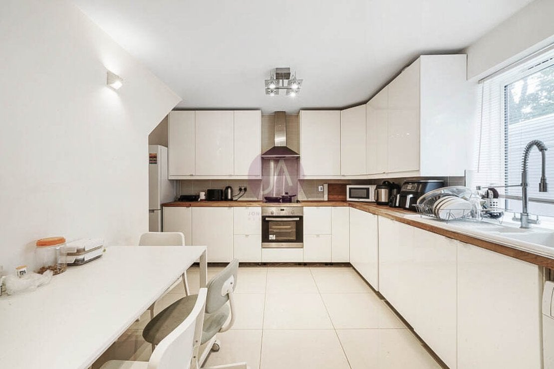 Flat Abercorn Place in City of Westminster