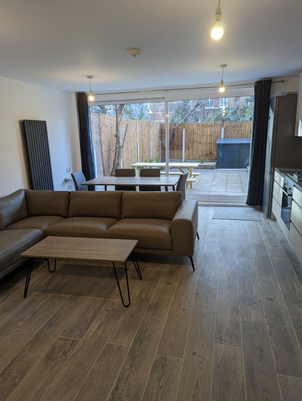 Room Weymouth Terrace in Greater London