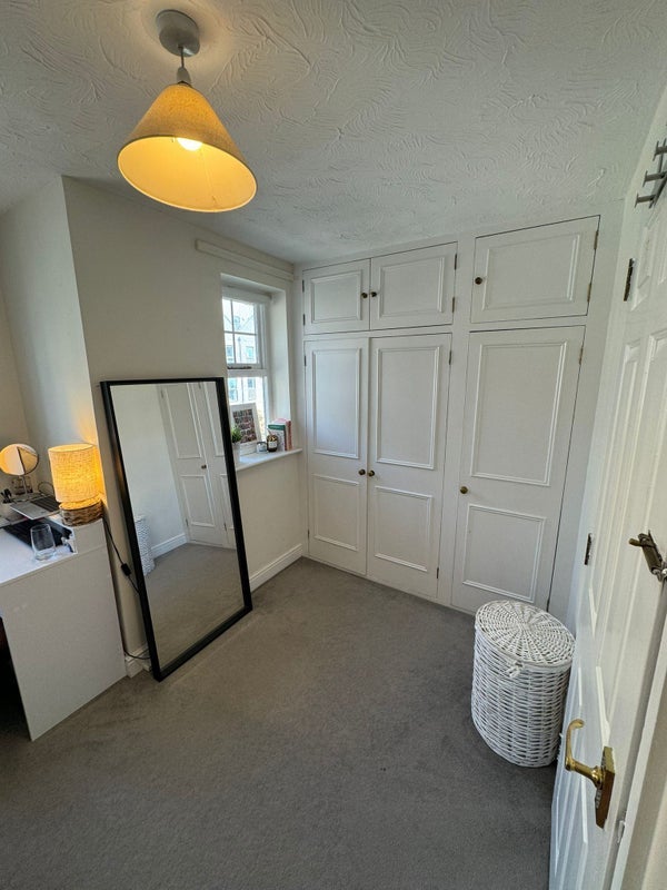 Room Bedford Road in Greater London