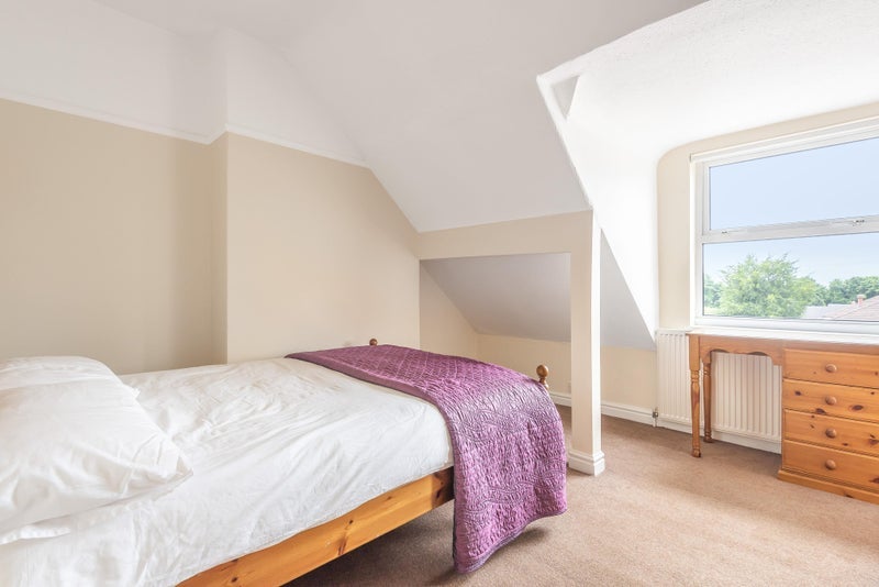 Room Wentworth Park Avenue in Birmingham