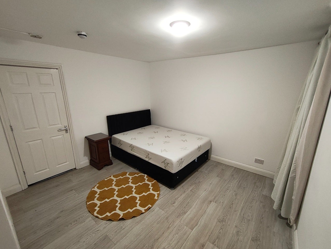 Room Princess Street in Luton