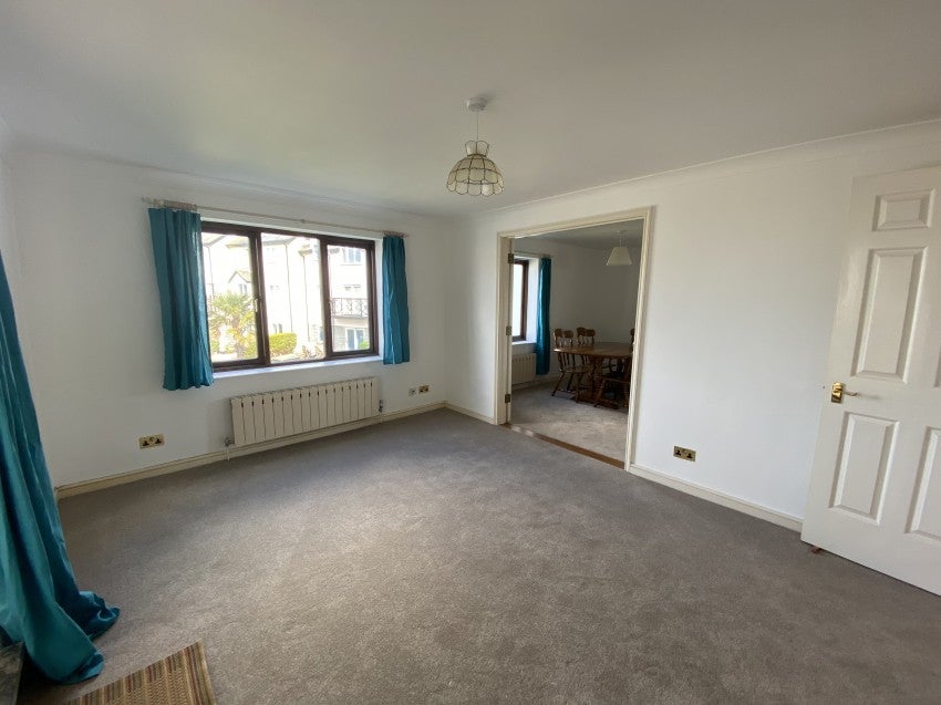 Flat Tregunter Mews in Falmouth