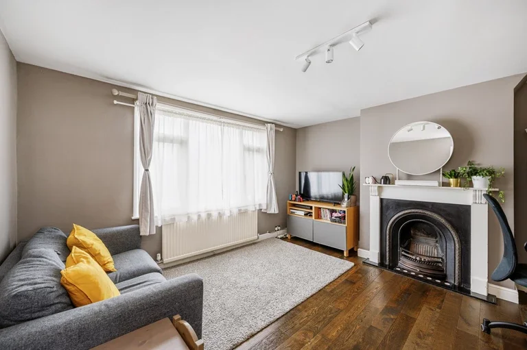 House Elderberry Road in Greater London