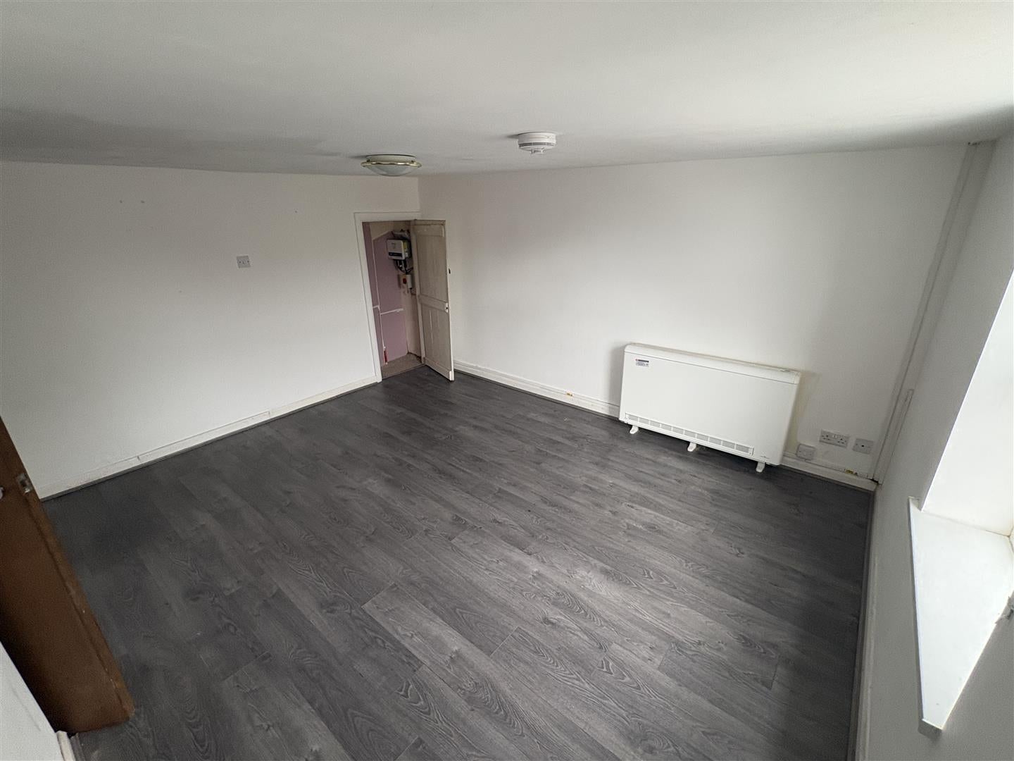 Flat King Street in Amber Valley