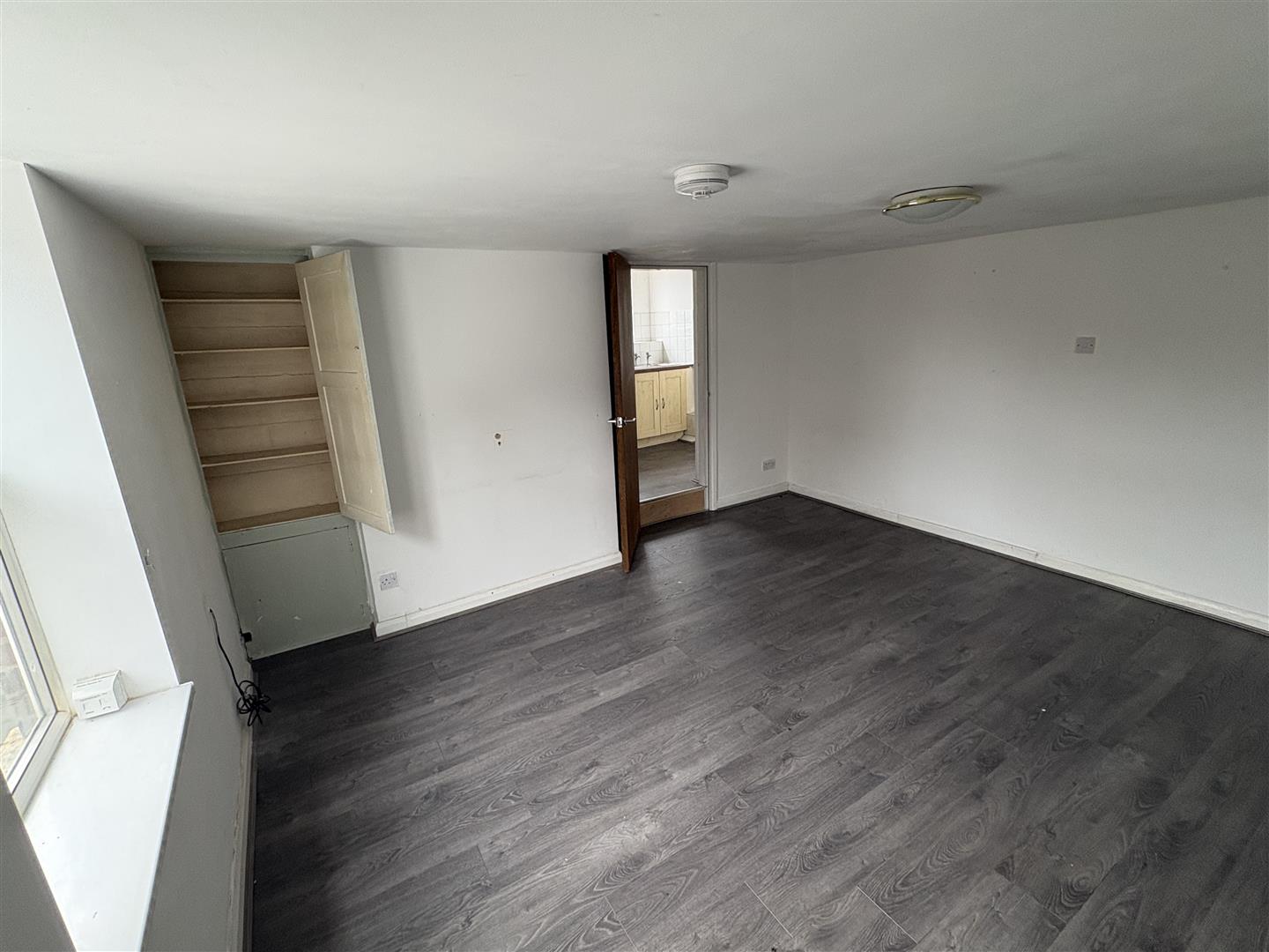 Flat King Street in Amber Valley